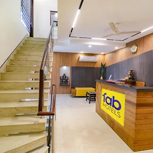 3* Hotel Fabhotel Rr Residency
